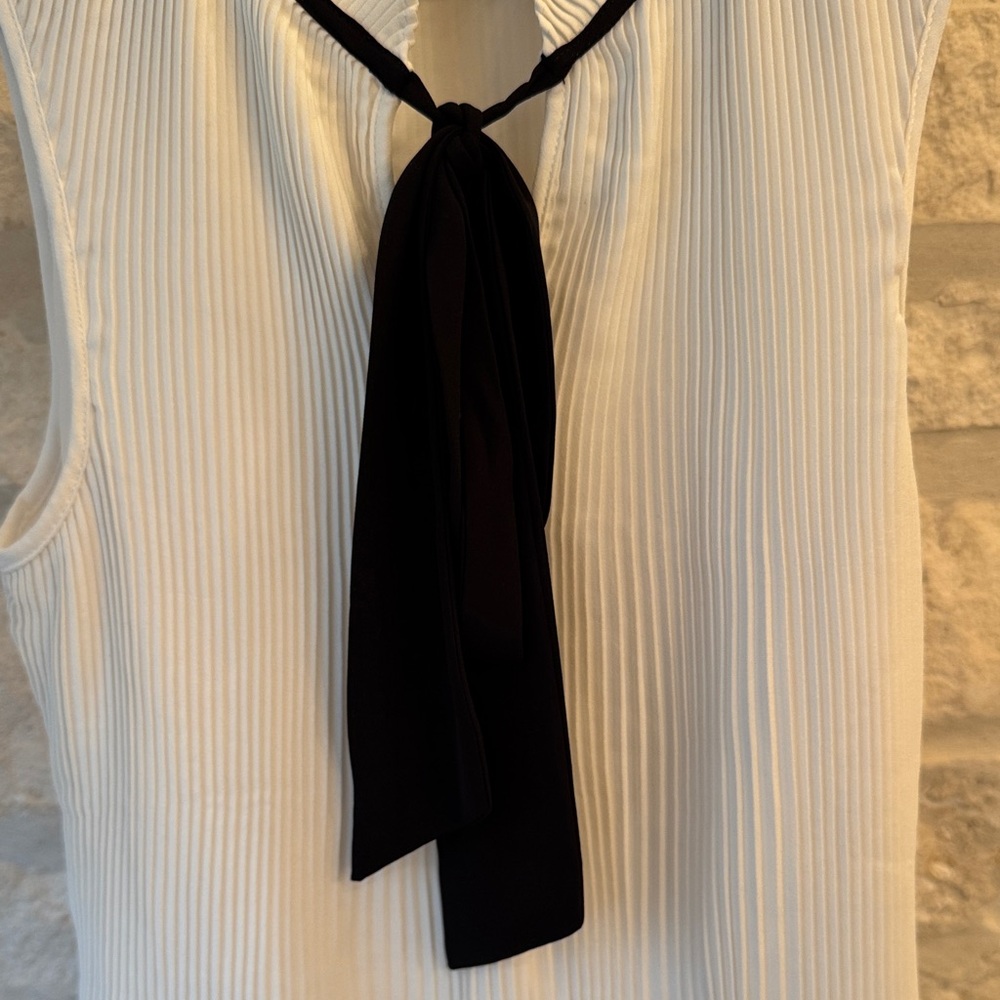 DKNY-White Pleated Sleeveless Top with Black Neck Tie Accent - Picture 3 of 5